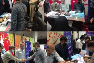 برپایی میز خدمت شرکت آب وفاضلاب استان بوشهر در مصلی نماز جمعه 