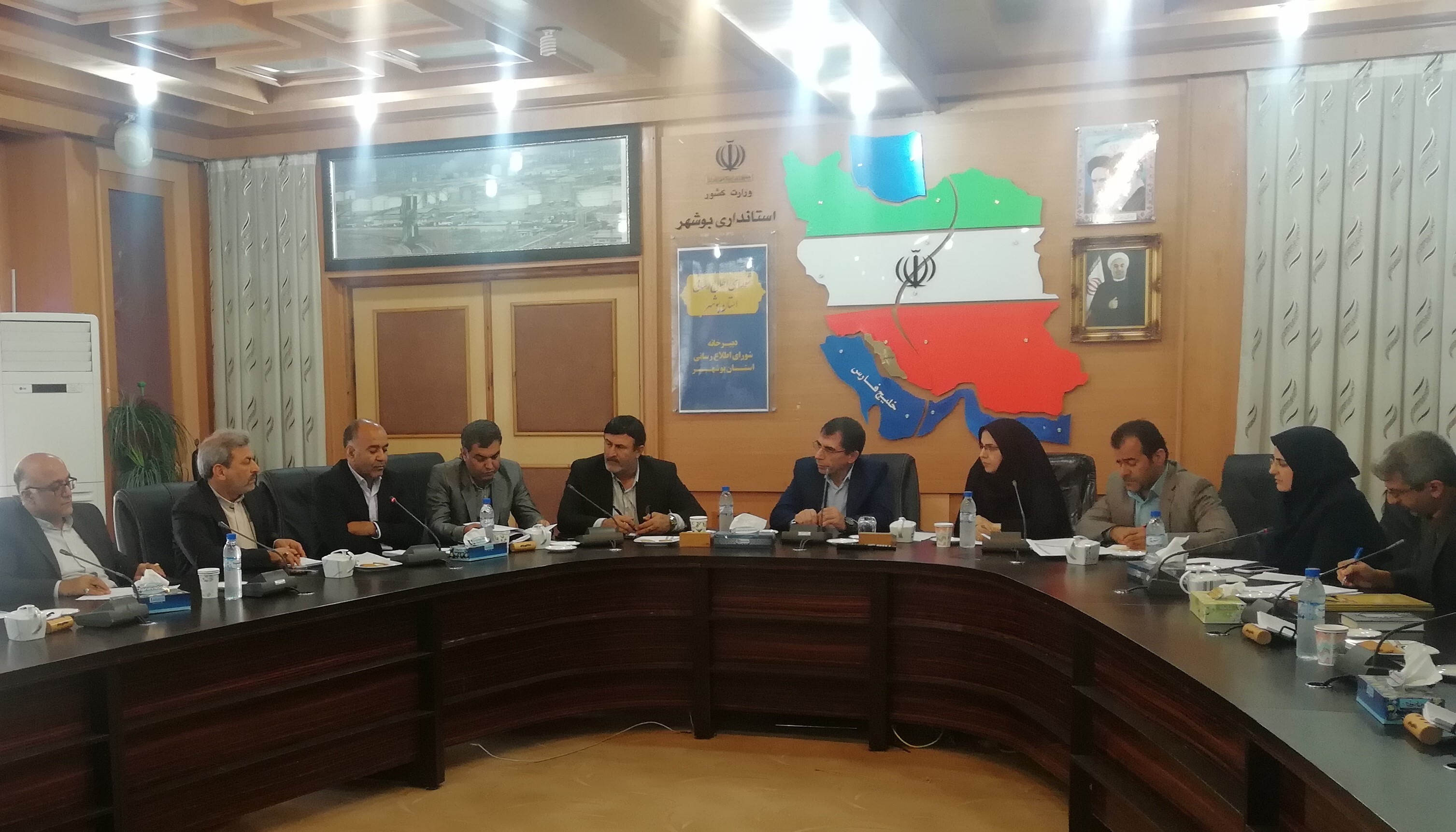 بررسی طرح‌های آبرسانی و فاضلاب در شورای اطلاع رسانی استان بوشهر