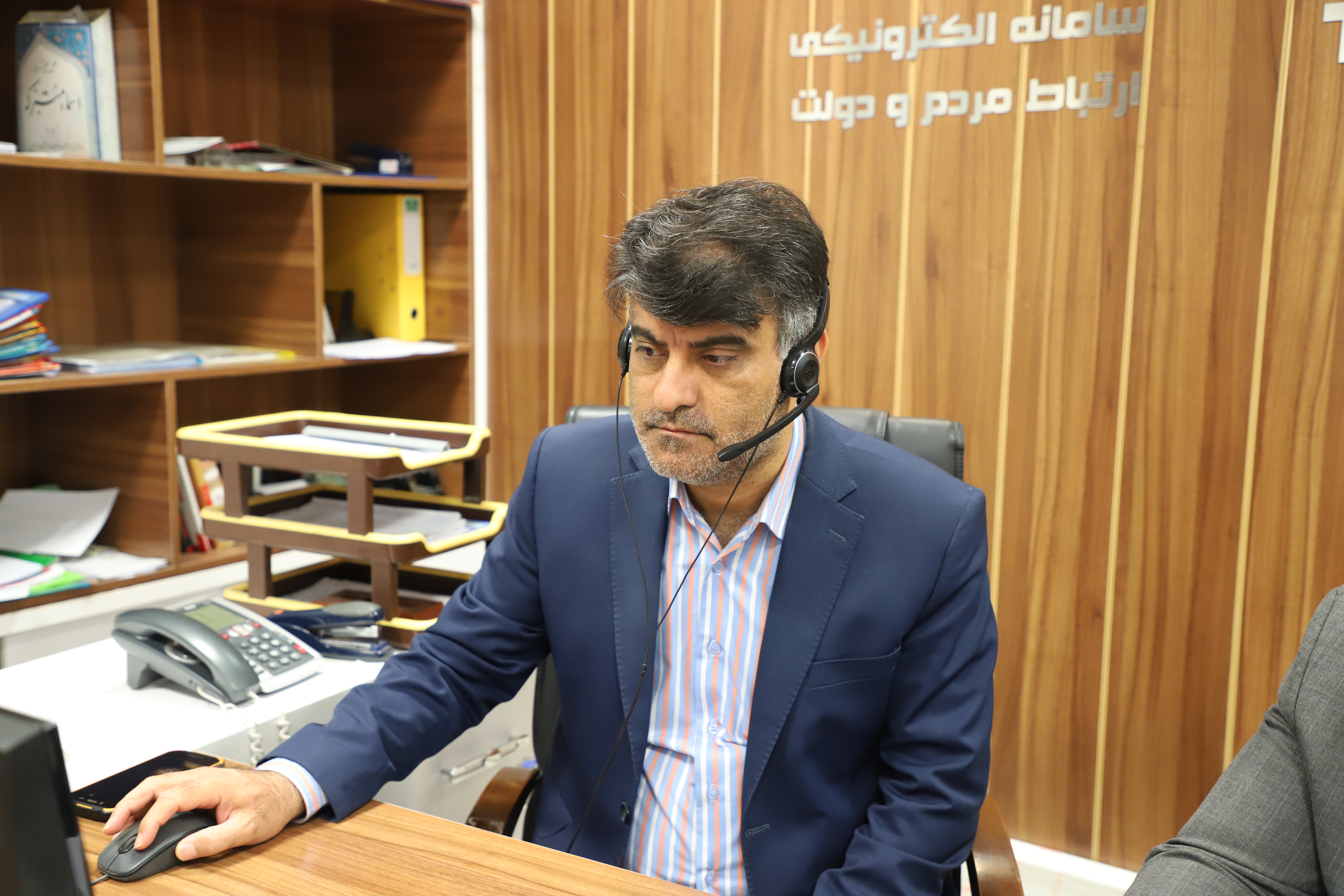 مدیرعامل شرکت آبفا استان بوشهر در سامانه سامد پاسخگوی مشترکان شد