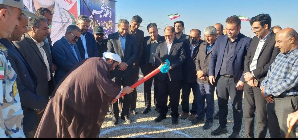 عملیات اجرایی نوسازی شبکه توزیع آب جزیره‌های جنوبی و شمالی در شهرستان گناوه آغاز شد
