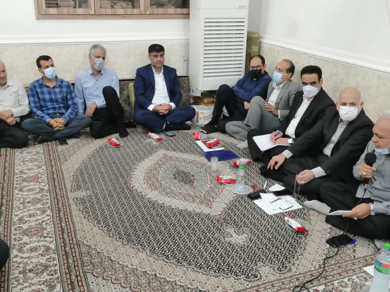 برگزاری نشست بررسی مشکلات منطقه تنگک بوشهر با حضور مدیرعامل شرکت آب و فاضلاب استان بوشهر  